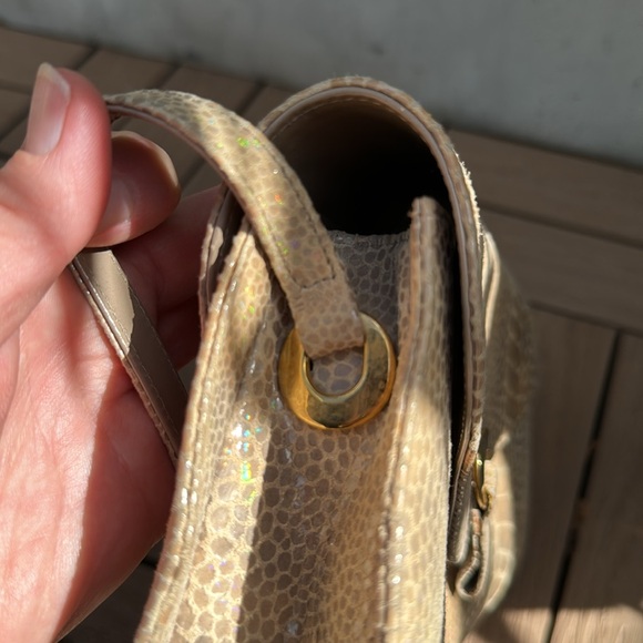 Stuart Weitzman beige snake skin embossed small flap bag - Picture 11 of 11